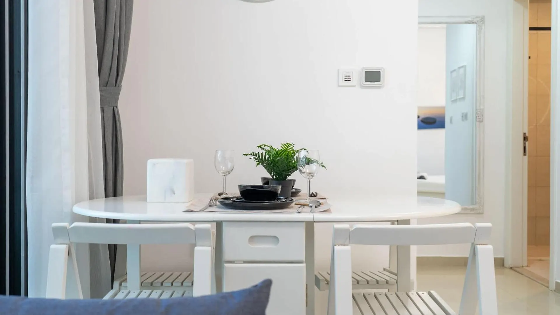Apartment Spectacular Studio In Marina That Sleeps 2 Dubai