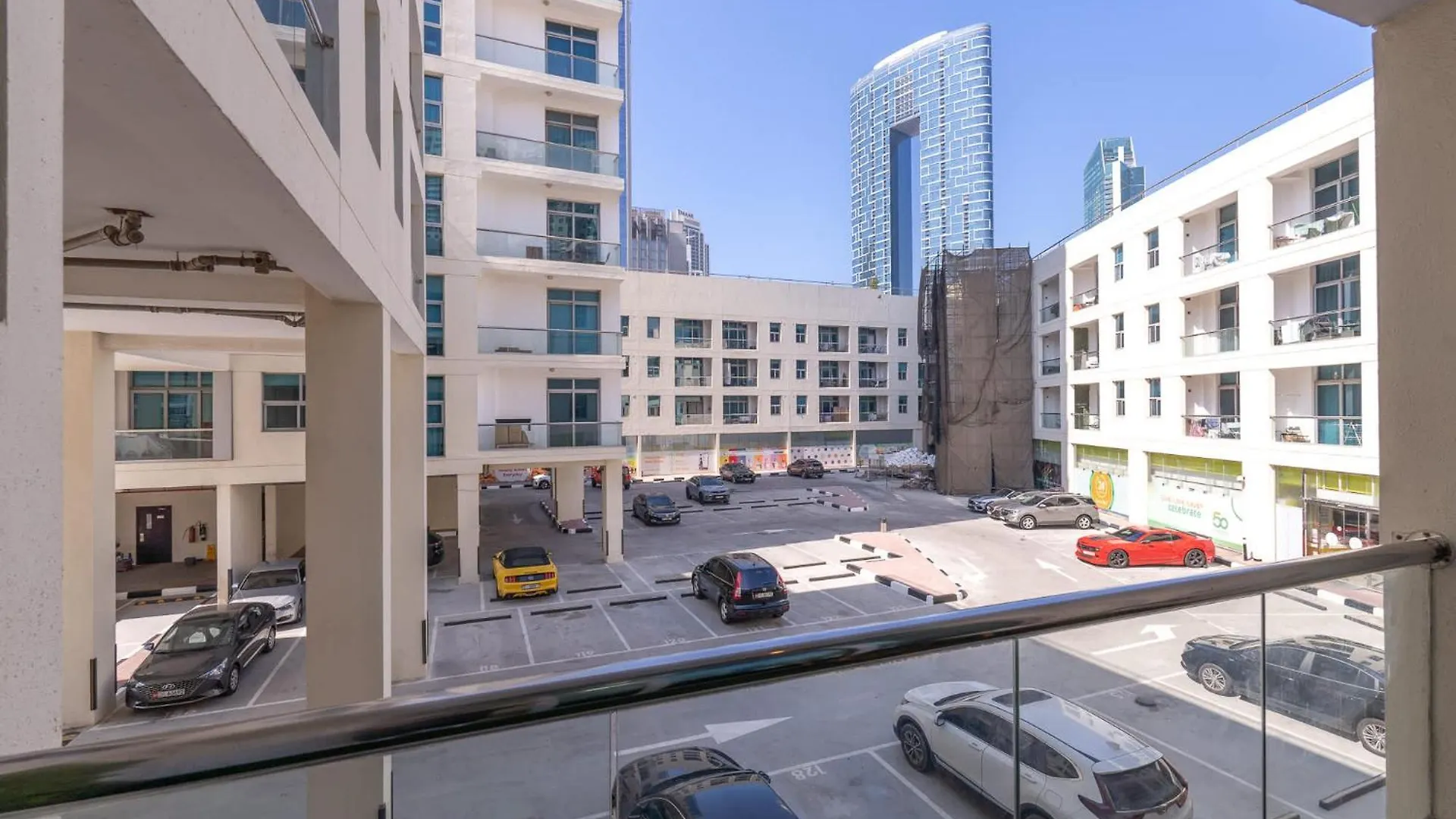 Apartment Spectacular Studio In Marina That Sleeps 2 Dubai