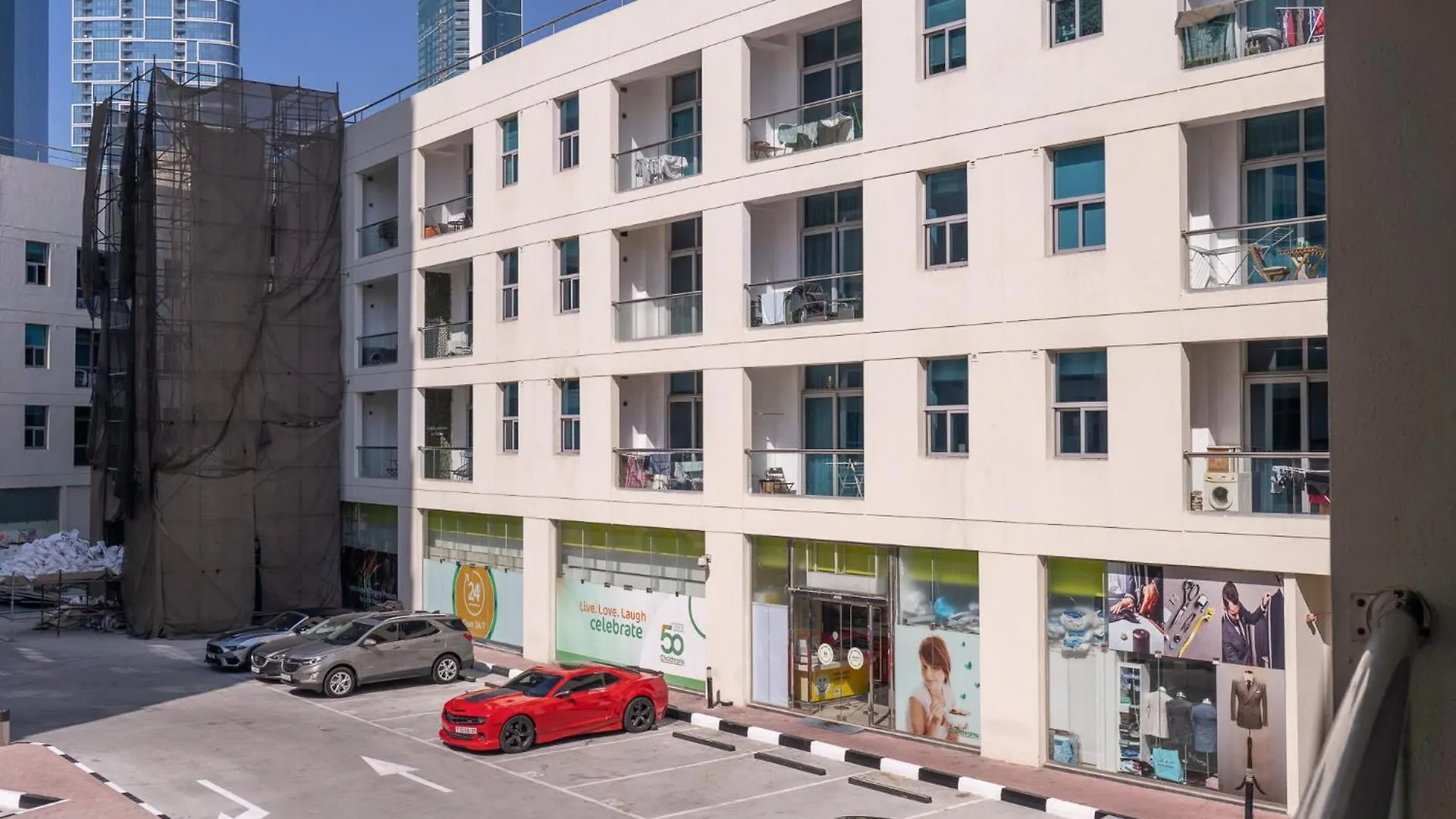 Spectacular Studio In Marina That Sleeps 2 Dubai Apartment